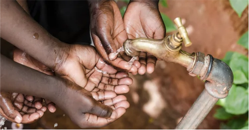 Trinkwasserversorgung an der EpupaPrimary School Namibia, durch unser Lions WaSH-Programm  - Wasser, Sanitär und Hygiene.